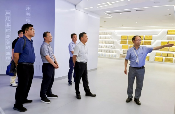 拱墅区人大常委会党组书记、主任鲍一飞带队走访好色APP在线观看