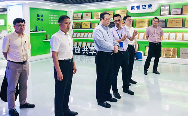 杭州市副市长王宏一行莅临好色APP在线观看调研