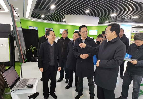 浙江省高兴夫副省长一行莅临浙江好色APP在线观看股份有限公司参观调研