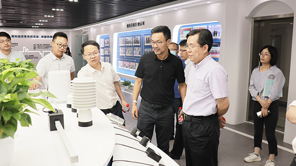 应义斌教授一行参观好色APP在线观看数字三农展厅